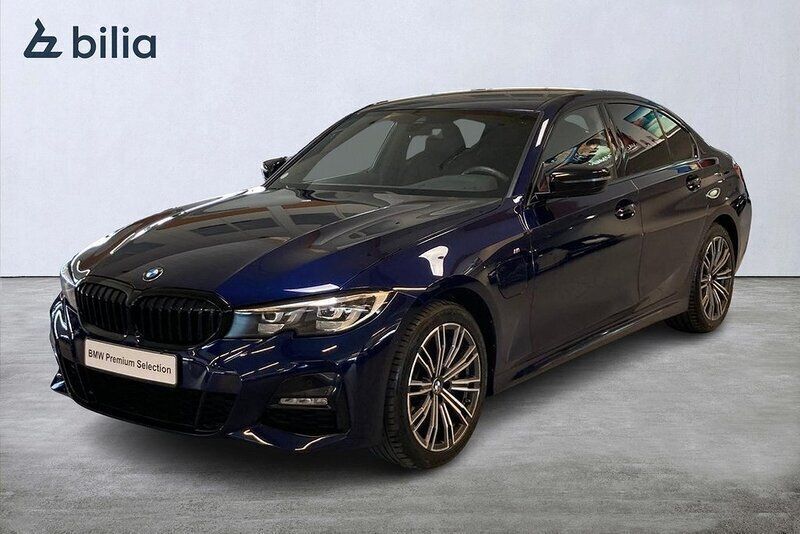 Blå Begagnad 2020 BMW 330e M Sport Sedan | 329 000 kr (Marknadspris) - Bild 1/3