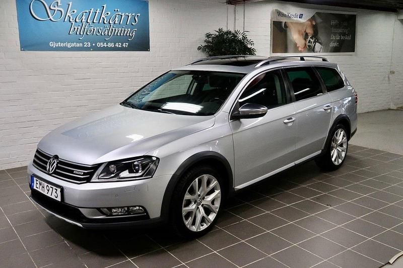 Silver Begagnad 2014 VW Passat Alltrack Kombi | 139 000 kr (Bra pris) - Bild 1/4