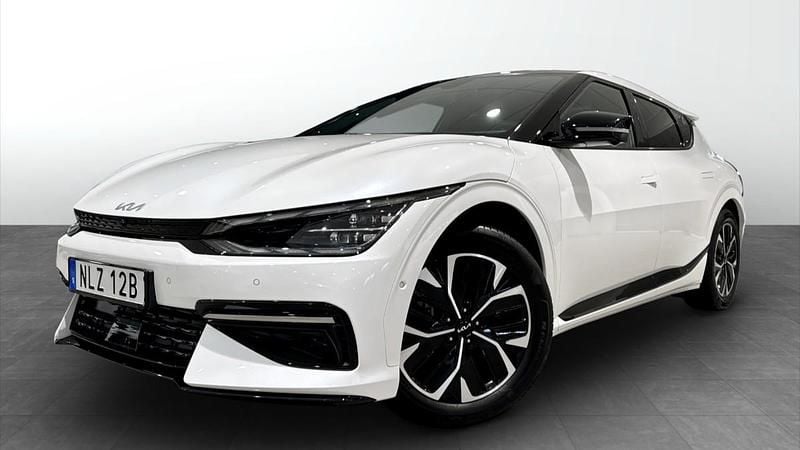 Vit (white) Begagnad 2022 Kia EV6 GT-Line SUV | 419 900 kr (Superpris) - Bild 1/4