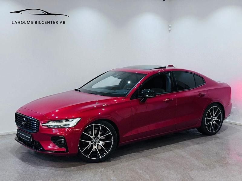 Röd Begagnad 2019 Volvo S60 R-Design Sedan | 309 900 kr (Marknadspris) - Bild 1/4