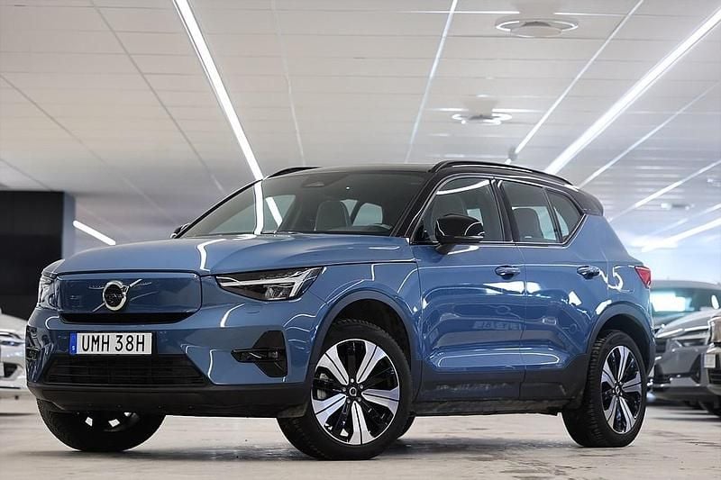 Begagnad Volvo XC40 175 kW (238 HK) 2023 Blå SUV