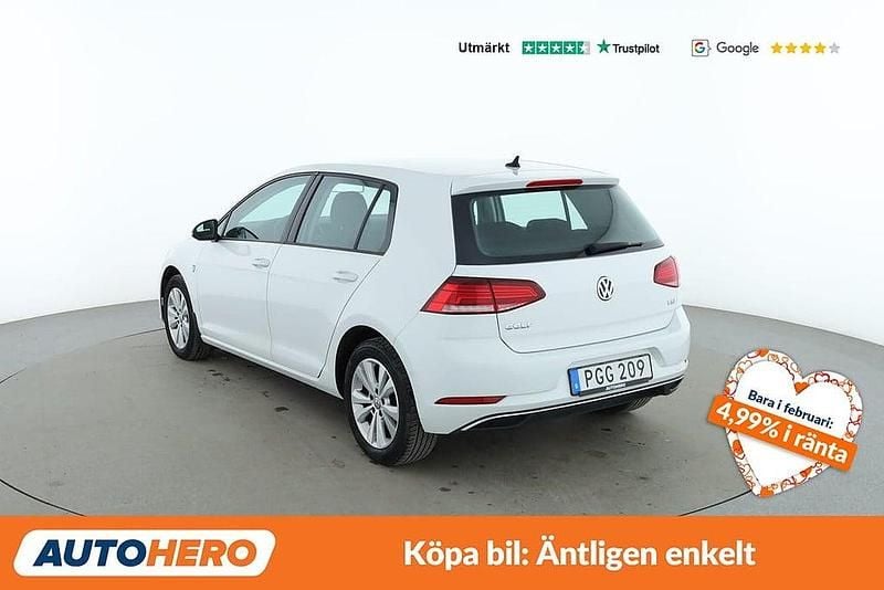 Begagnad VW Golf VII 112 HK (82 kW) 2017 Vit Halvkombi