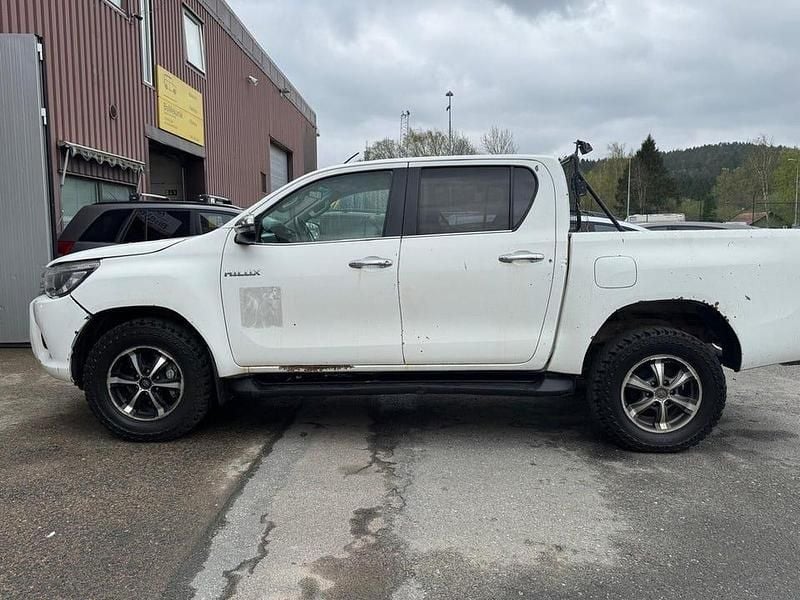 Begagnad Toyota HiLux 150 HK (110 kW) 2018 Vit Pickup