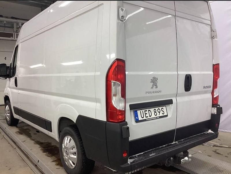 Begagnad Peugeot Boxer 165 HK (121 kW) 2024 Vit Van