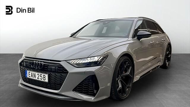 Nardogrå Ny 2025 Audi RS6 Performance Kombi | 1 479 000 kr (Marknadspris) - Bild 1/4