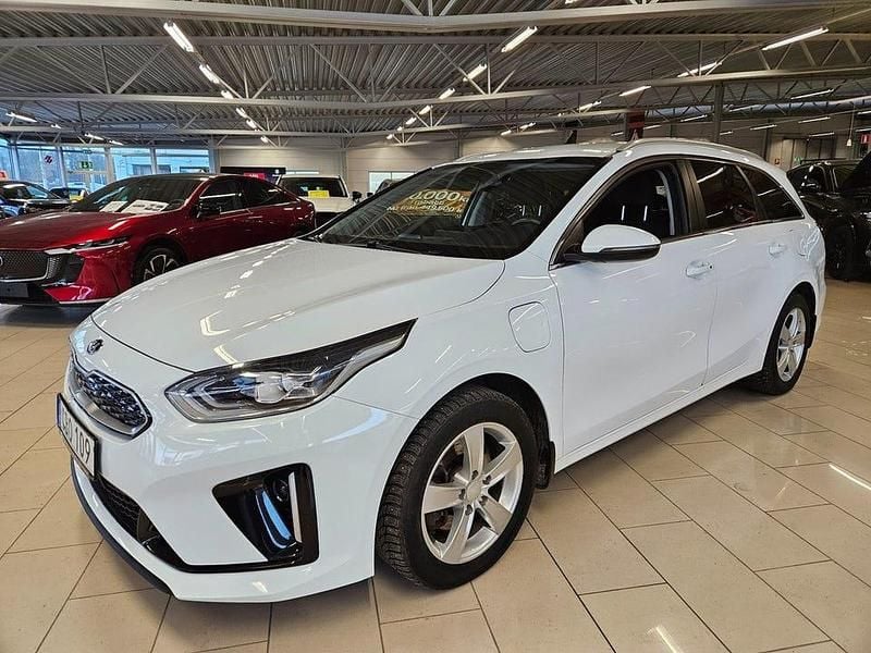 Casa white / wd Begagnad 2021 Kia Ceed Sportswagon Kombi | 174 001 kr (Superpris) - Bild 1/4