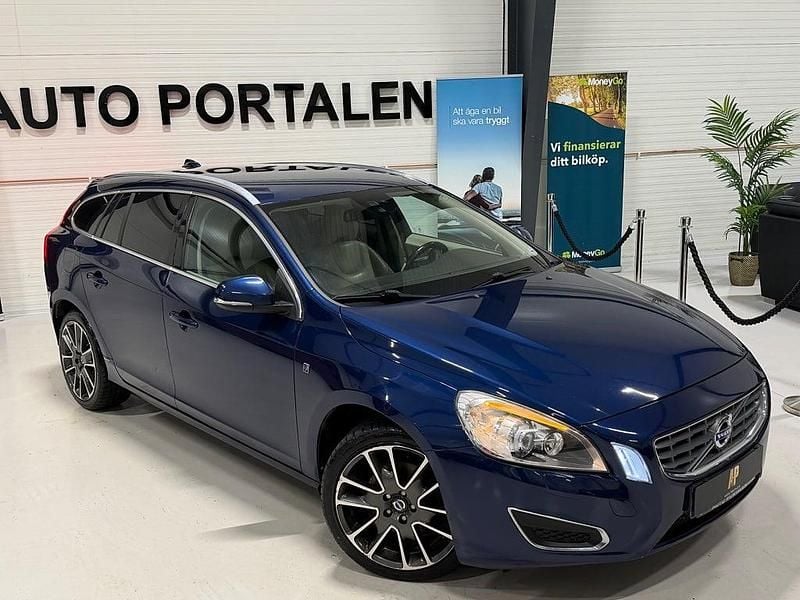 Begagnad Volvo V60 Ocean Race 163 HK (119 kW) 2012 Blå Kombi