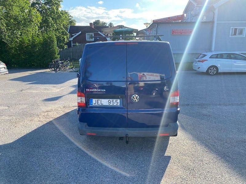 Begagnad VW T5 102 HK (75 kW) 2010 Mörkblå (blå) Van