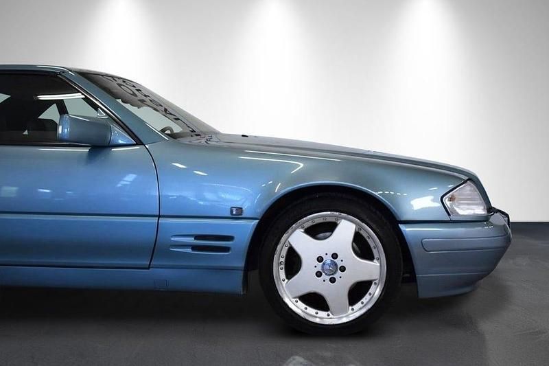 Begagnad Mercedes SL320 231 HK (169 kW) 1996 Ljusblå Cab