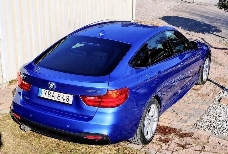 Blå Begagnad 2016 BMW 320 Gran Turismo M Sport Halvkombi | 189 000 kr (Bra pris) - Bild 1/4