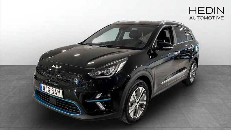 Svart (black) Begagnad 2022 Kia e-Niro Advance SUV | 289 900 kr (Marknadspris) - Bild 1/4