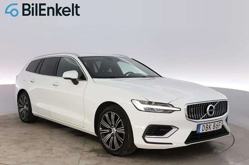 Vit Begagnad 2021 Volvo V60 Inscription Kombi | 308 900 kr (Marknadspris) - Bild 1/4