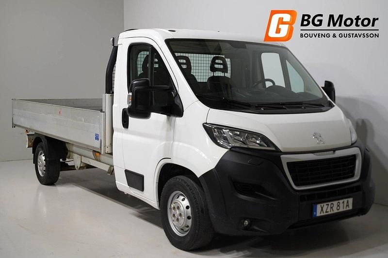 Vit Begagnad 2020 Peugeot Boxer Van | 239 900 kr (Marknadspris) - Bild 1/3