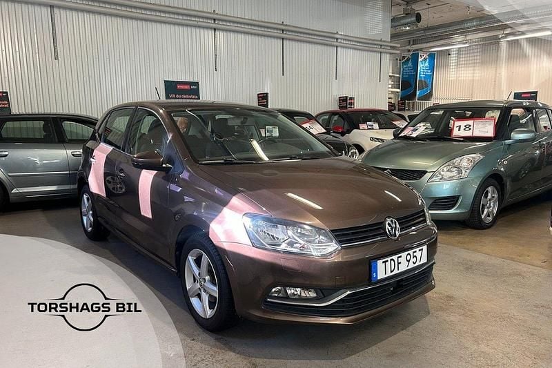 Brun Begagnad 2017 VW Polo Halvkombi | 94 900 kr (Bra pris) - Bild 1/4