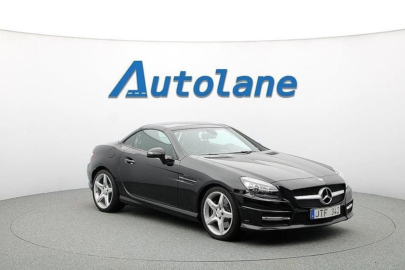 Begagnad Mercedes SLK250 AMG 204 HK (150 kW) 2011 Obsidiansvart metallic Cab