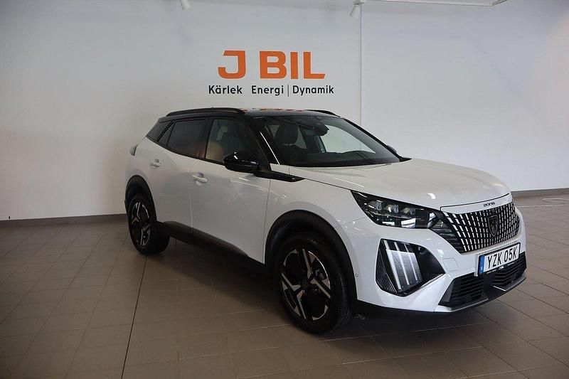 Vit Begagnad 2024 Peugeot 2008 GTi SUV | 269 900 kr (Marknadspris) - Bild 1/4