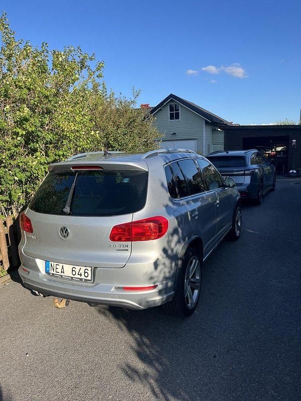 Grå Begagnad 2013 VW Tiguan Sport SUV | 105 000 kr (Bra pris) - Bild 1/2