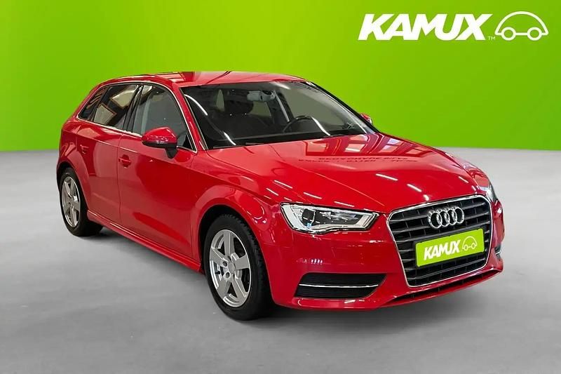 Röd Begagnad 2015 Audi A3 Sportback Attraction Halvkombi | 124 800 kr (Bra pris) - Bild 1/4
