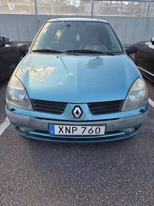 Blå Begagnad 2006 Renault Clio R.S. Halvkombi | 15 000 kr (Bra pris) - Bild 1/4