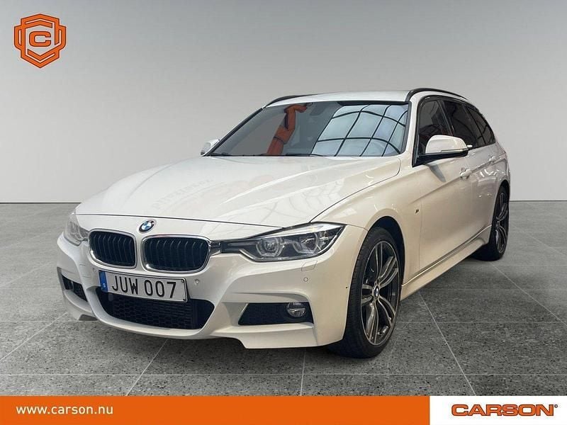 Vit Begagnad 2016 BMW 320 M Sport Kombi | 187 900 kr (Lite dyr) - Bild 1/3