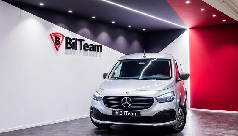 Silver Begagnad 2023 Mercedes Citan 110 | 239 900 kr (Marknadspris) - Bild 1/4