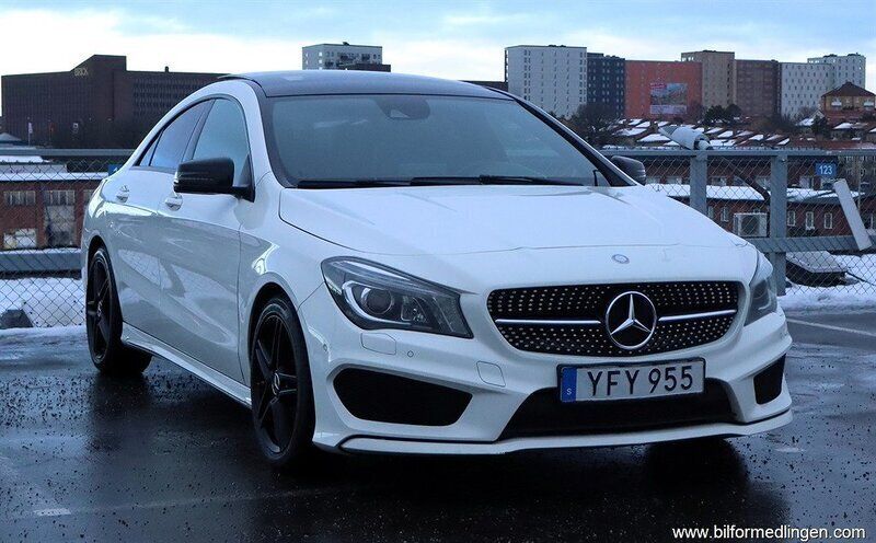 Vit samma som bilen Begagnad 2016 Mercedes CLA220 AMG Sedan | 199 000 kr (Marknadspris) - Bild 1/4