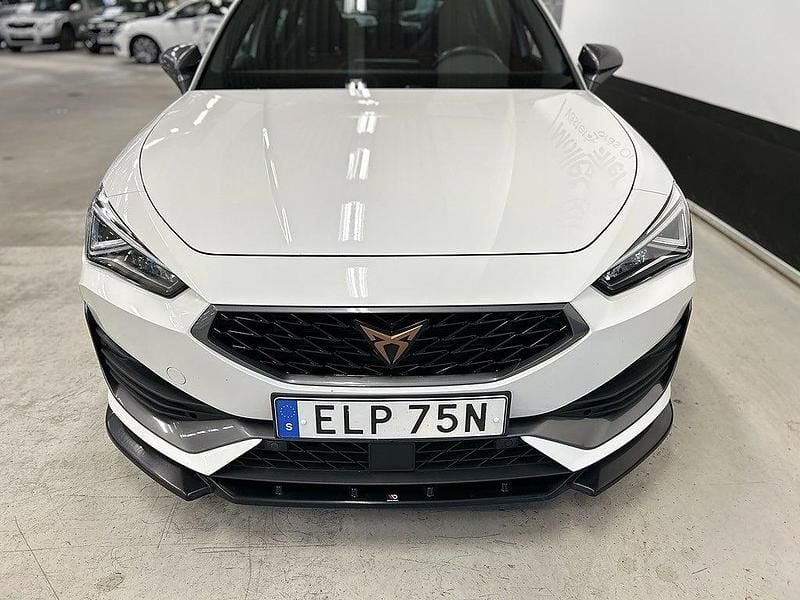 Begagnad Cupra Leon 310 HK (228 kW) 2022 Candy white Kombi