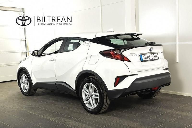 Begagnad Toyota C-HR Active 122 HK (89 kW) 2022 Vit SUV