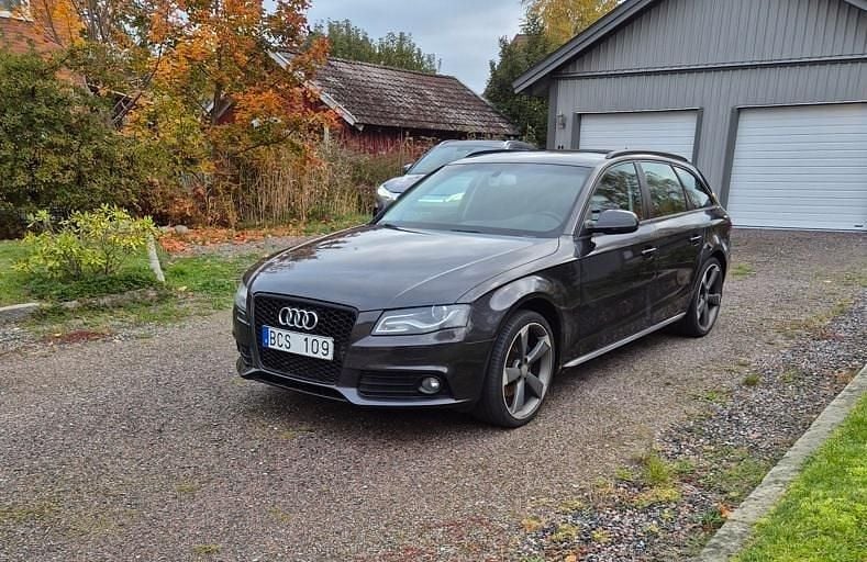 Grå Begagnad 2010 Audi A4 Kombi | 40 000 kr (Superpris) - Bild 1/4