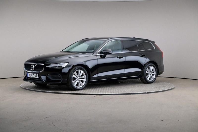 Svart Begagnad 2021 Volvo V60 Momentum Kombi | 285 000 kr (Marknadspris) - Bild 1/4