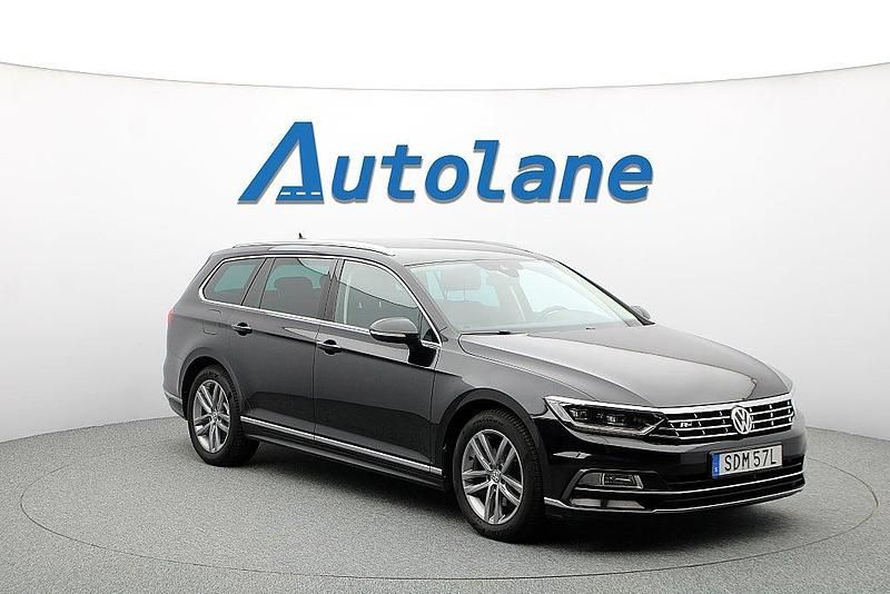 Deep black pearl Begagnad 2019 VW Passat R-line Kombi | 279 900 kr (Dyr) - Bild 1/2