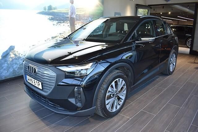 Svart Begagnad 2022 Audi Q4 e-tron Proline SUV | 379 000 kr - Bild 1/3
