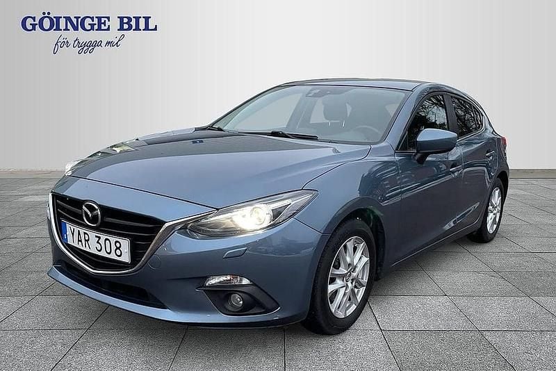Blå Begagnad 2015 Mazda 3 Inclusive Halvkombi | 124 900 kr (Superpris) - Bild 1/2