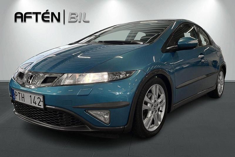 Ljusblå Begagnad 2010 Honda Civic Halvkombi | 85 000 kr (Marknadspris) - Bild 1/3