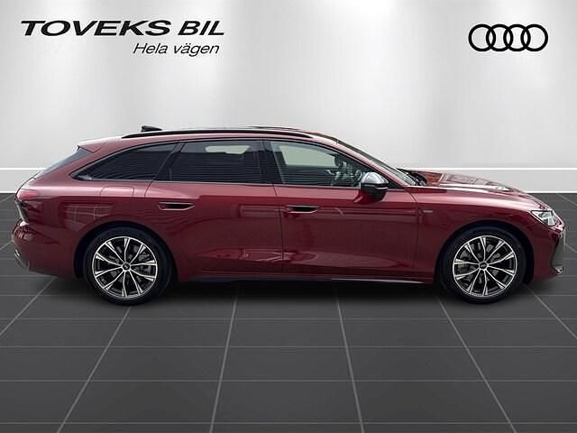 Begagnad Audi A6 S-Line 299 HK (219 kW) 2025 Grenadinröd metallic Kombi