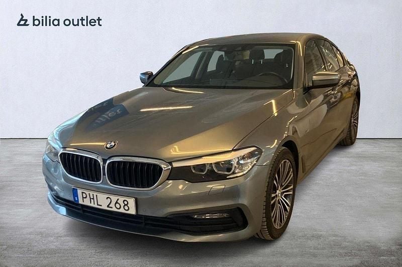 Blå Begagnad 2017 BMW 520 Sport Line Sedan | 199 000 kr (Bra pris) - Bild 1/3