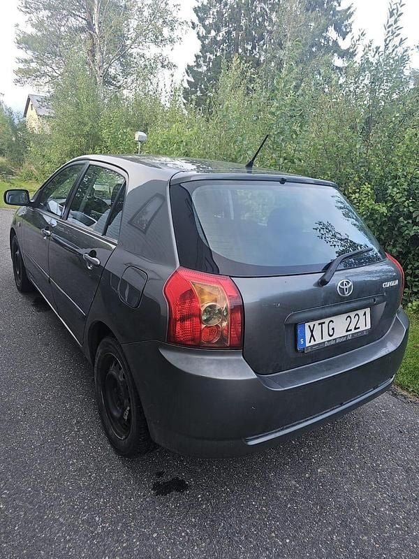 Begagnad Toyota Corolla 110 HK (80 kW) 2006