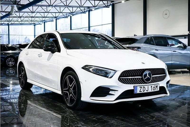 Begagnad Mercedes A250 218 HK (160 kW) 2022 Vit Sedan