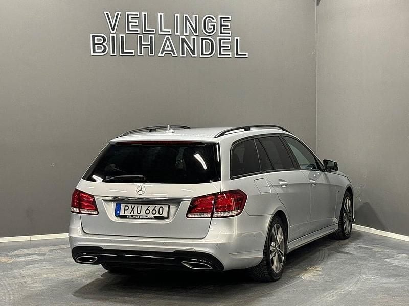 Begagnad Mercedes E220 Avantgarde 170 HK (125 kW) 2015 Silver Kombi