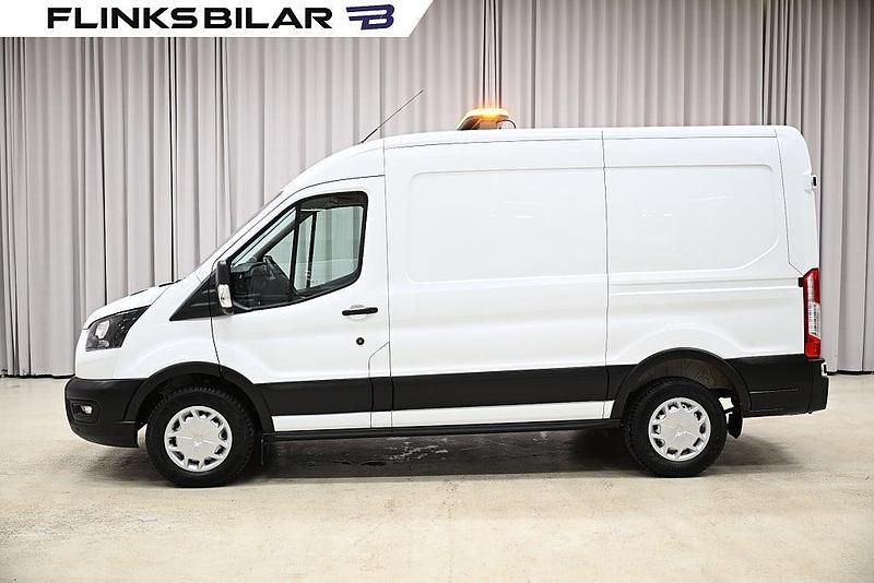 Vit Begagnad 2023 Ford Transit Pickup | 358 750 kr (Superpris) - Bild 1/4