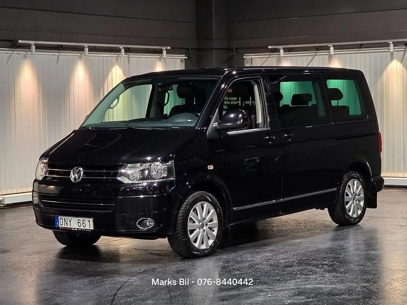 Begagnad VW Multivan Highline 140 HK (102 kW) 2011 Svart