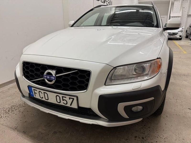 Begagnad Volvo XC70 Momentum 163 HK (119 kW) 2014 Vit Kombi
