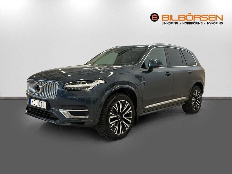 Mörkblå Begagnad 2023 Volvo XC90 Ultimate SUV | 739 900 kr (Marknadspris) - Bild 1/4
