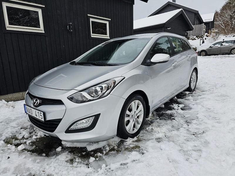 Begagnad Hyundai i30 110 HK (80 kW) 2013 Kombi