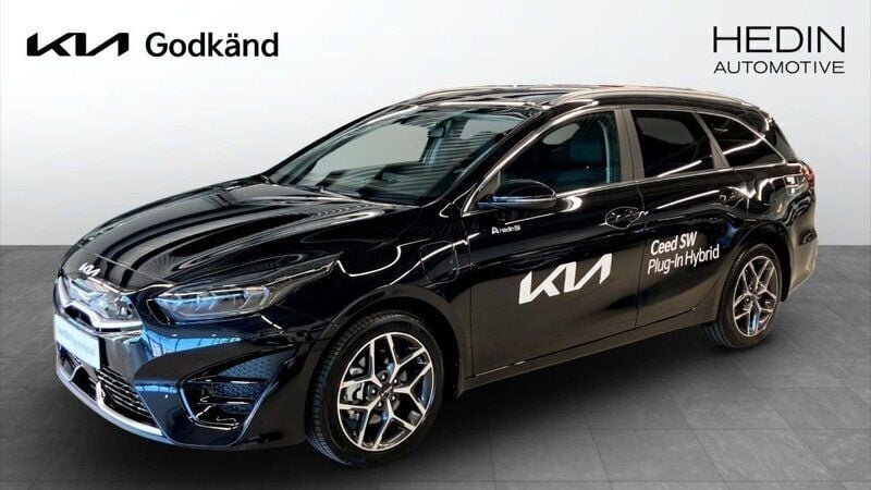 Grå Begagnad 2024 Kia Ceed Sportswagon 2 Kombi | 379 900 kr - Bild 1/4