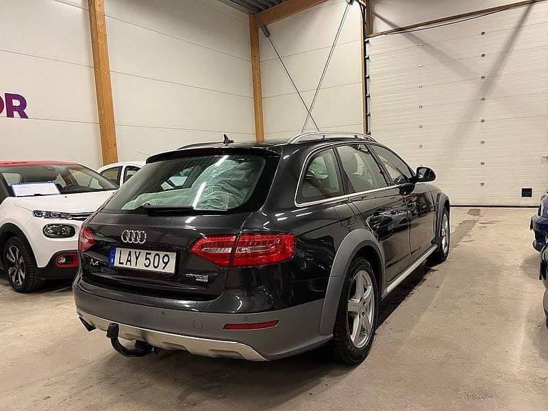 Begagnad Audi A4 Allroad 177 HK (130 kW) 2014 Grå Kombi