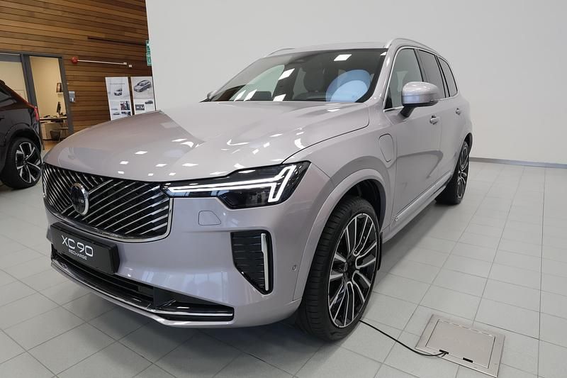 Ny Volvo XC90 455 HK (334 kW) 2026 Silver SUV