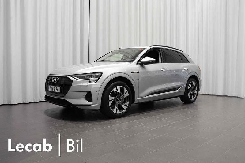 Florettsilver metallic Begagnad 2022 Audi e-tron Proline SUV | 379 500 kr (Bra pris) - Bild 1/4