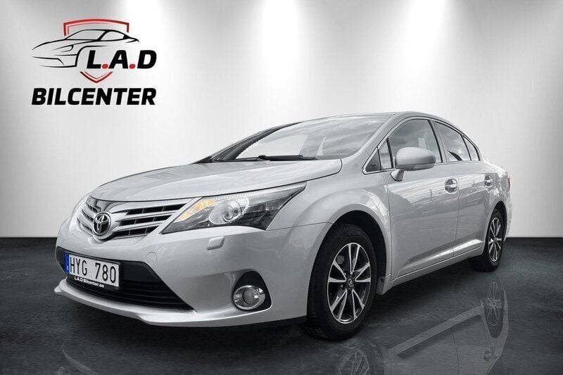 Silver Begagnad 2012 Toyota Avensis Business Edition Sedan | 109 000 kr (Lite dyr) - Bild 1/4