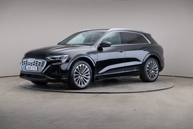 Svart Begagnad 2023 Audi Q8 e-tron S-Line SUV | 609 000 kr (Superpris) - Bild 1/4